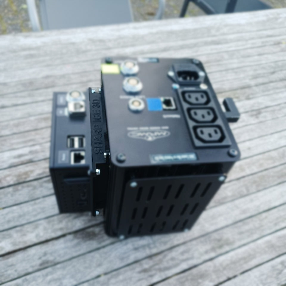 Tiltabox 90° port aligner / separator