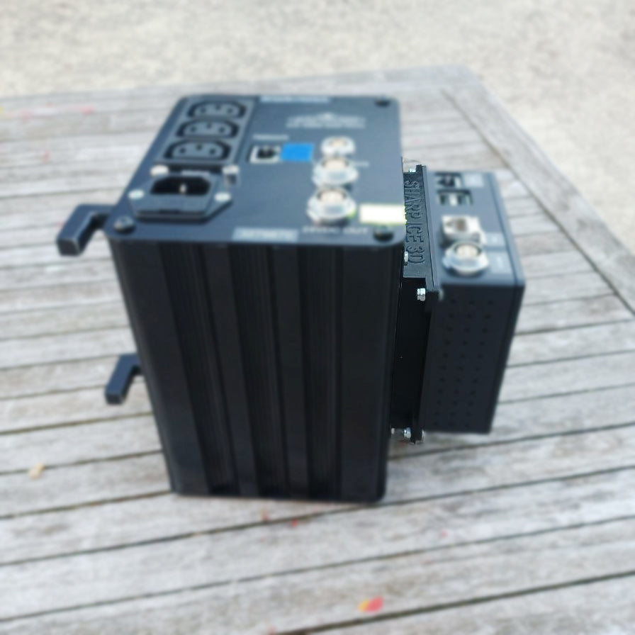 Tiltabox 90° port aligner / separator